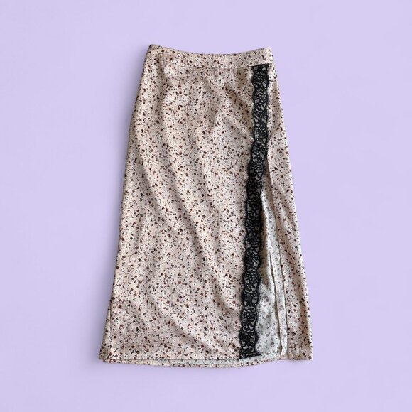 Leith Light Pink Floral Satin Midi Skirt w/ Black Lace Trim – Size M - Picture 1 of 8